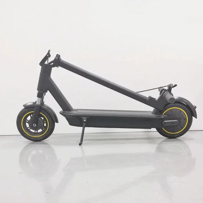 HK Max folding electric scooter | 500-750W | 15Ah battery | 10 inch tires | Bluetooth App | Turn Signals
