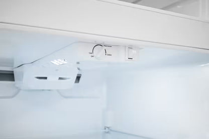 FRIGIDAIRE TOP FREEZER REFRIGERATOR